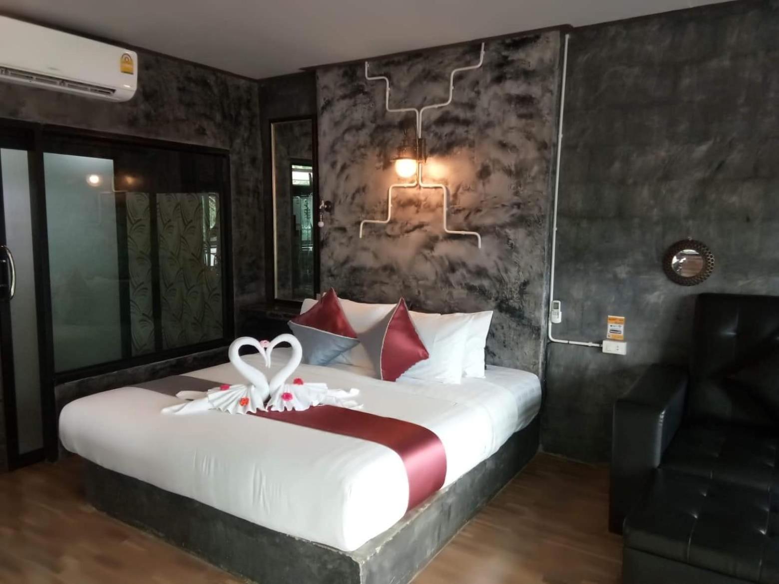 Keeree Loft Resort Thong Pha Phum Exteriér fotografie