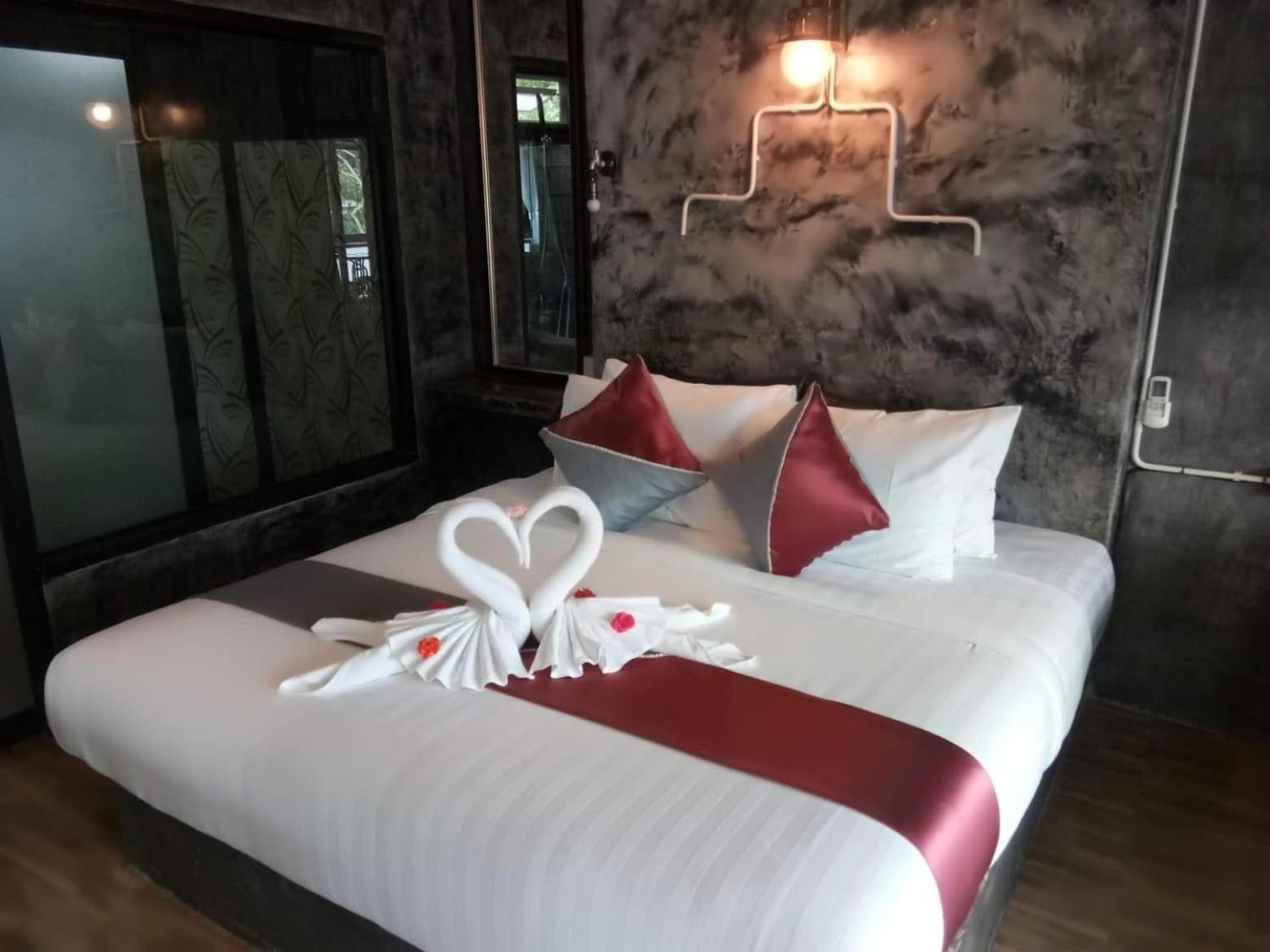 Keeree Loft Resort Thong Pha Phum Exteriér fotografie