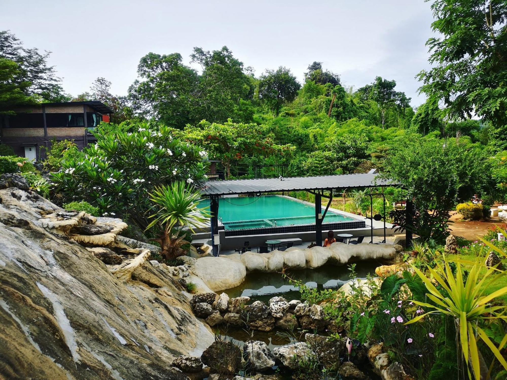 Keeree Loft Resort Thong Pha Phum Exteriér fotografie