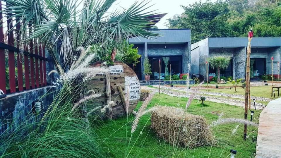 Keeree Loft Resort Thong Pha Phum Exteriér fotografie